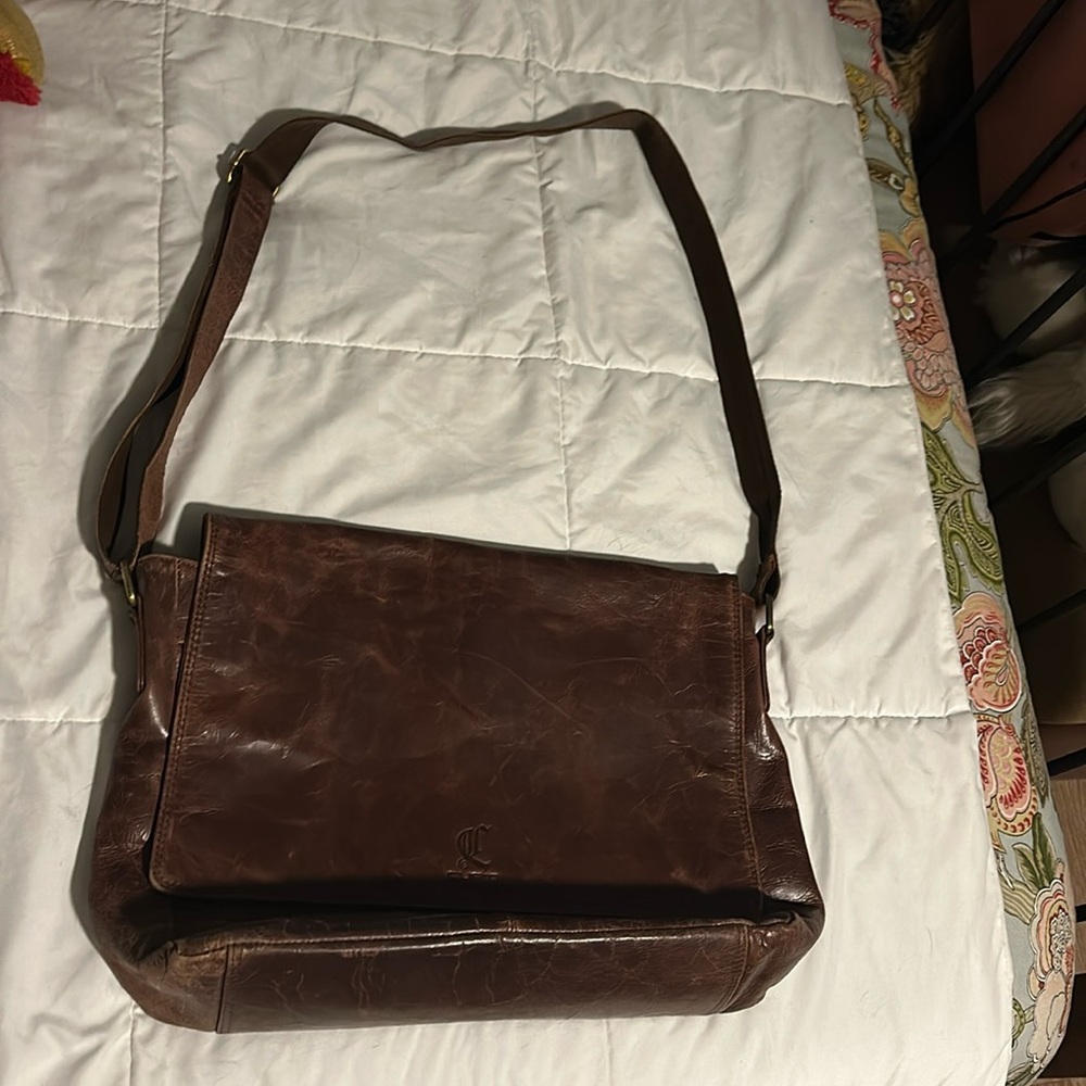 Genuine Leather Cuero Messenger Bag